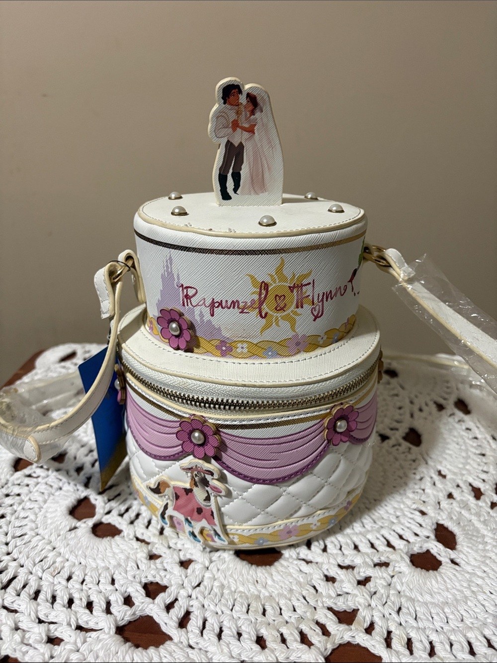 Danielle Nicole NWT Wedding Cake in Tangled theme